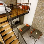 Tra Bora E Poesia, Casa Baudelaire A *