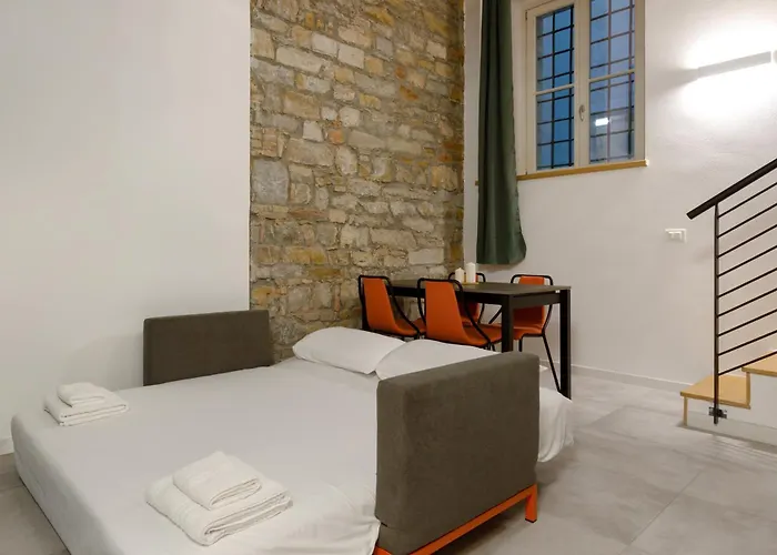 Tra Bora E Poesia, Casa Baudelaire A Trieste Daire *