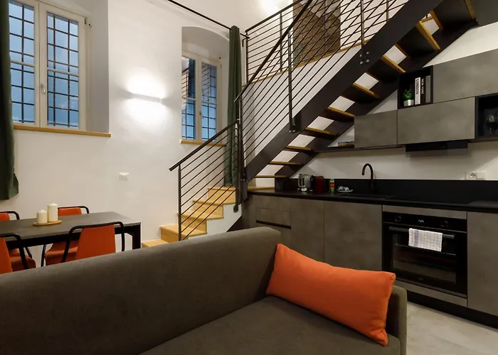 Tra Bora E Poesia, Casa Baudelaire A Trieste *