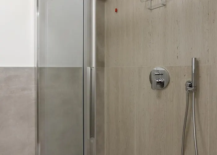 Daire Tra Bora E Poesia, Casa Baudelaire A Trieste Trieste