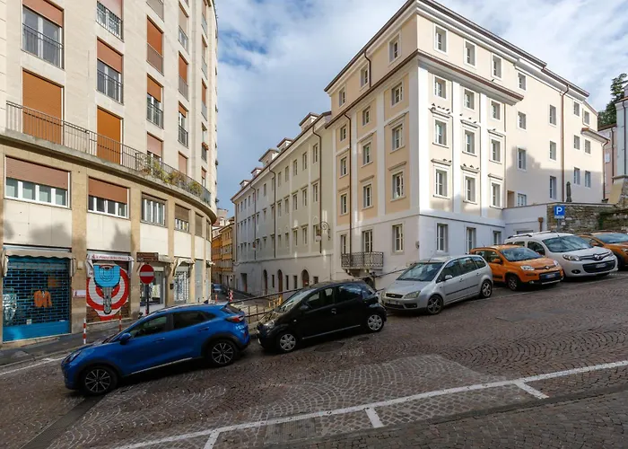 Tra Bora E Poesia, Casa Baudelaire A Trieste Daire