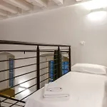 Tra Bora E Poesia, Casa Baudelaire A Apartamento Trieste