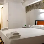 Apartamento Tra Bora E Poesia, Casa Baudelaire A