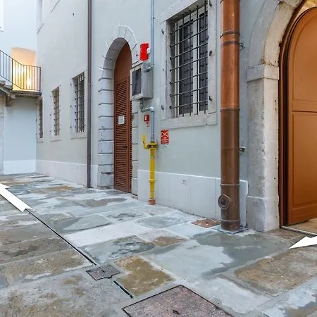 Wifi E Parcheggio In Centro A Terst